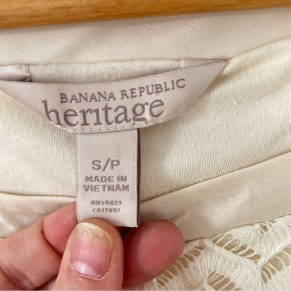 Banana Republic Heritage "Cocoon" Cream Cap Sleeve Crochet Chevron Sheath Dress - Picture 4 of 8